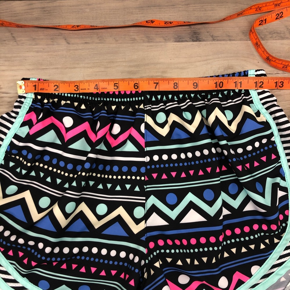 Athletic Running Shorts Small - Picture 7 of 8